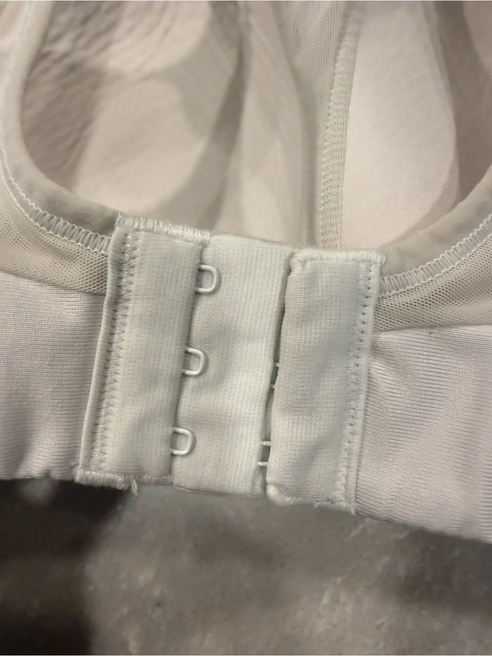 Calia by Carrie Underwood High Impact Sports Bra White 36DD Racerback - Picture 5 of 5